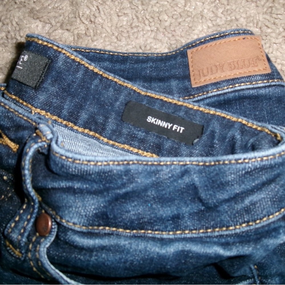 SOLD Judy Blue Women's Skinny Jeans - Dark Blue